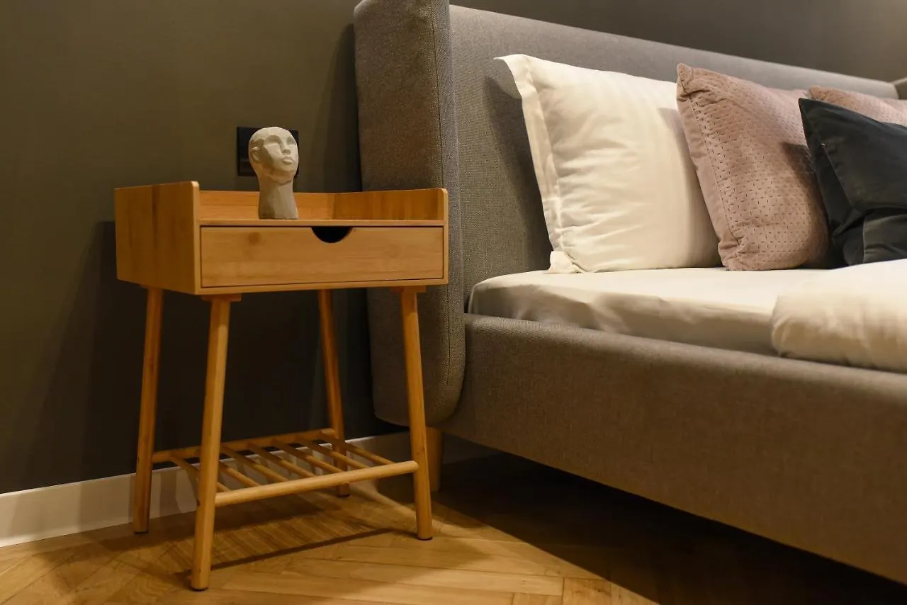 Magheru Central Studios - Feel The City Pulse Bucharest Apartment
