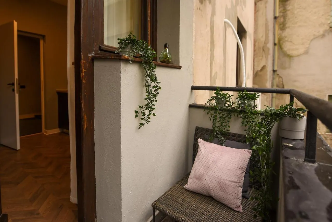Apartment Magheru Central Studios - Feel The City Pulse Bucharest Romania
