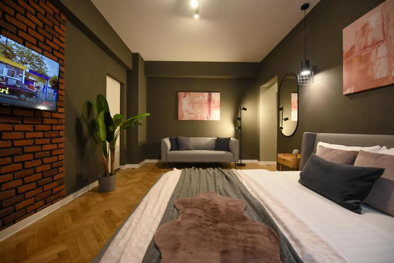 Magheru Central Studios - Feel The City Pulse Bucharest Apartment