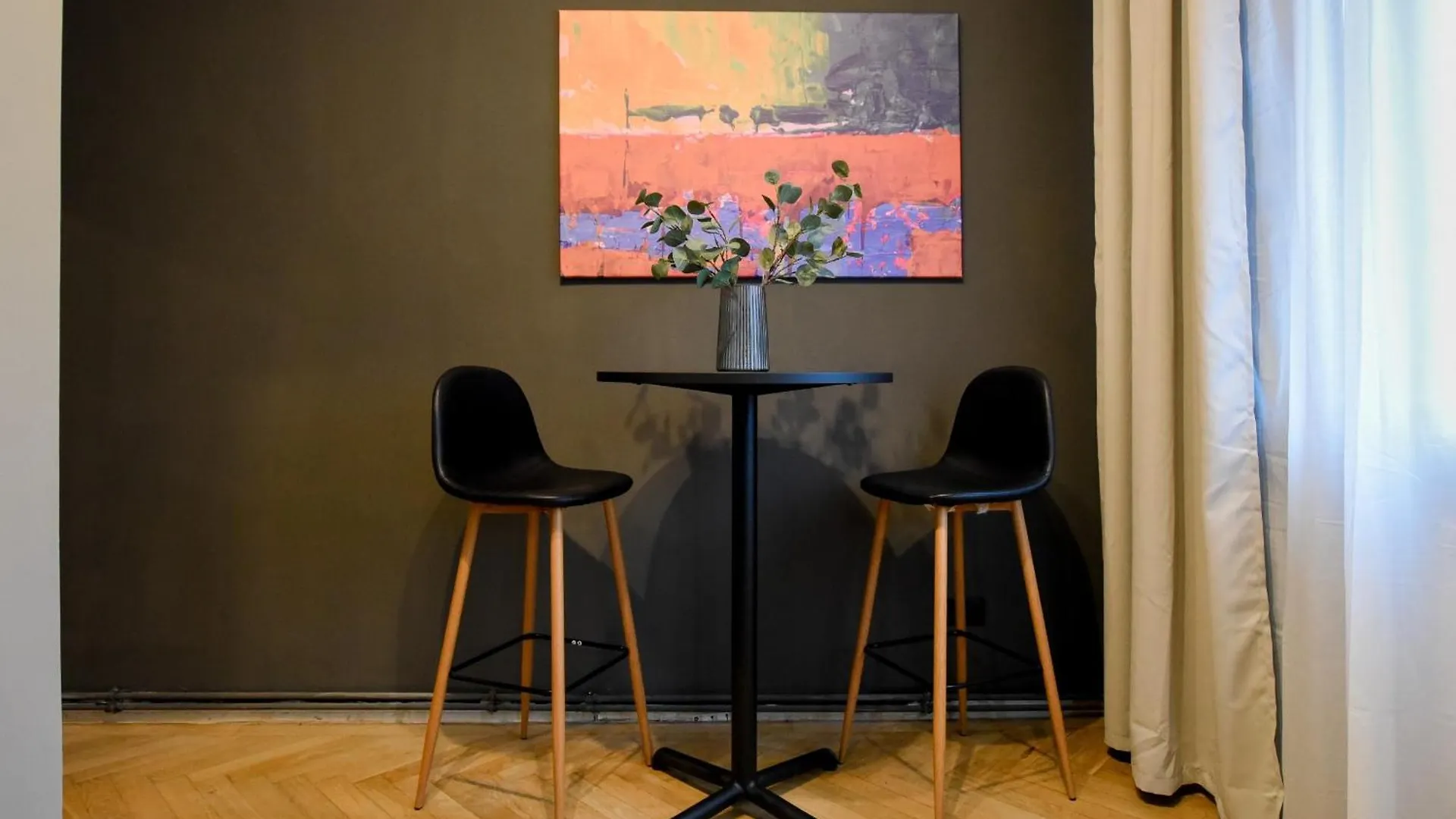 Apartment Magheru Central Studios - Feel The City Pulse Bucharest