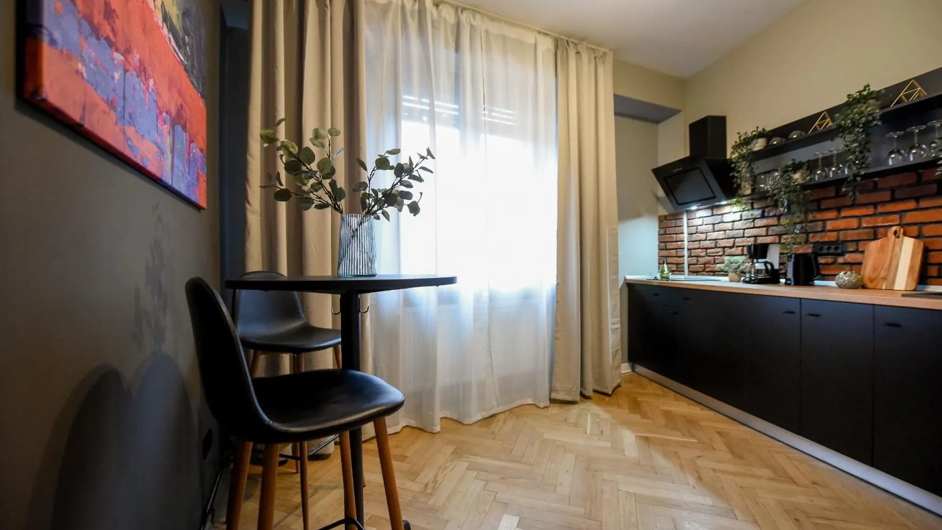 Apartment Magheru Central Studios - Feel The City Pulse Bucharest
