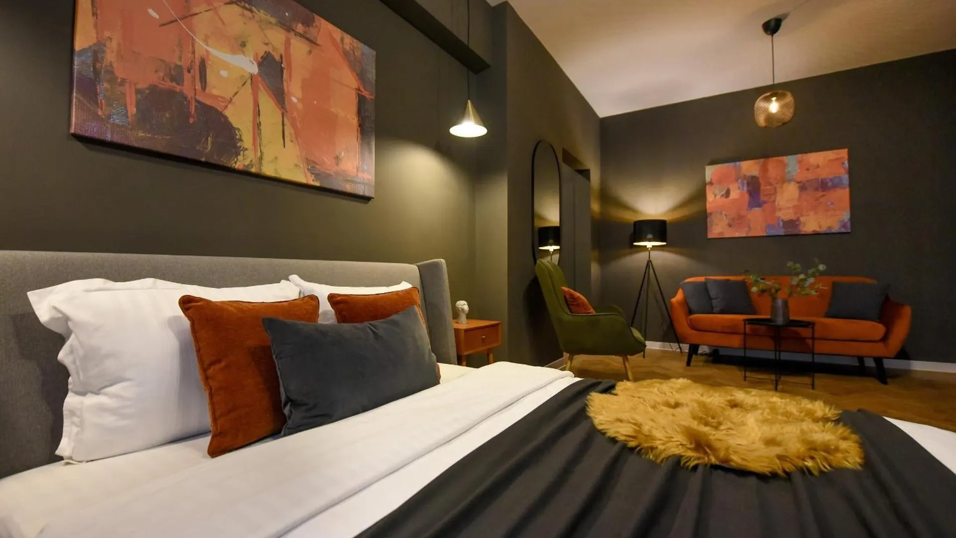 Apartment Magheru Central Studios - Feel The City Pulse Bucharest